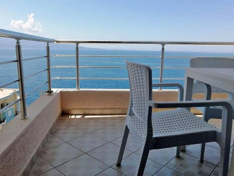 Bilal Golemi Sea View Apartment Sarande Bagian luar foto